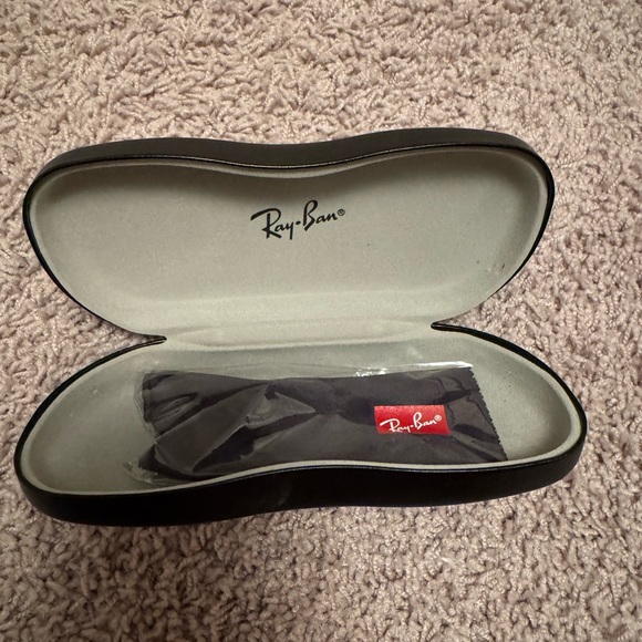 Ray-bans Leather Hard Shell Case - Picture 2 of 2